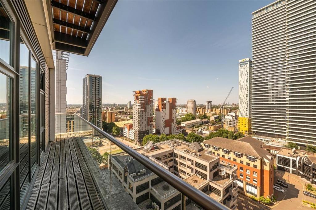 Penthouse Canary Wharf - Free Wifi London Kültér fotó